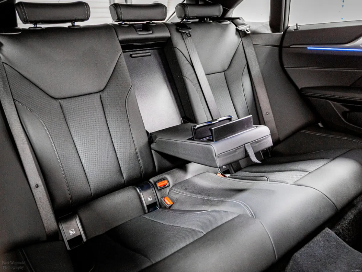 BMW i4 Edrive 40 MSport 83.9kWh Auto 340HP - Image 4