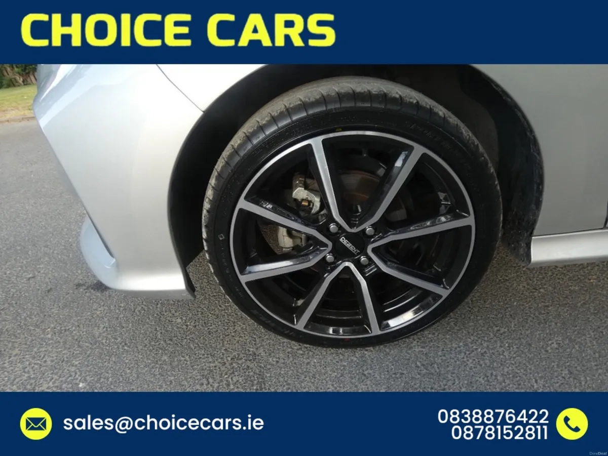 Toyota Yaris 1.5 AUTO HYBRID NEW 17 INCH ALLOYS - Image 3