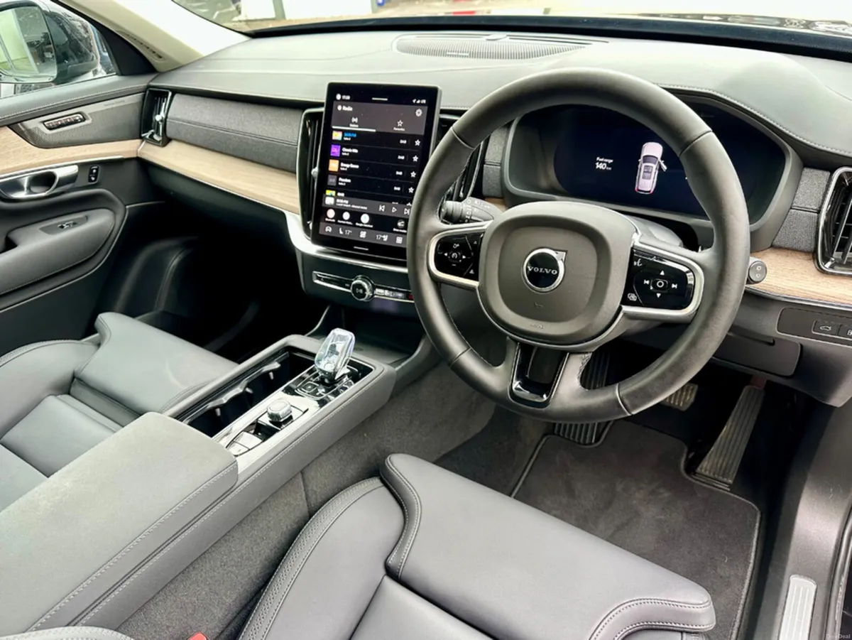 Volvo XC90 + T8 PHEV AWD AUTO PLUS - Image 6