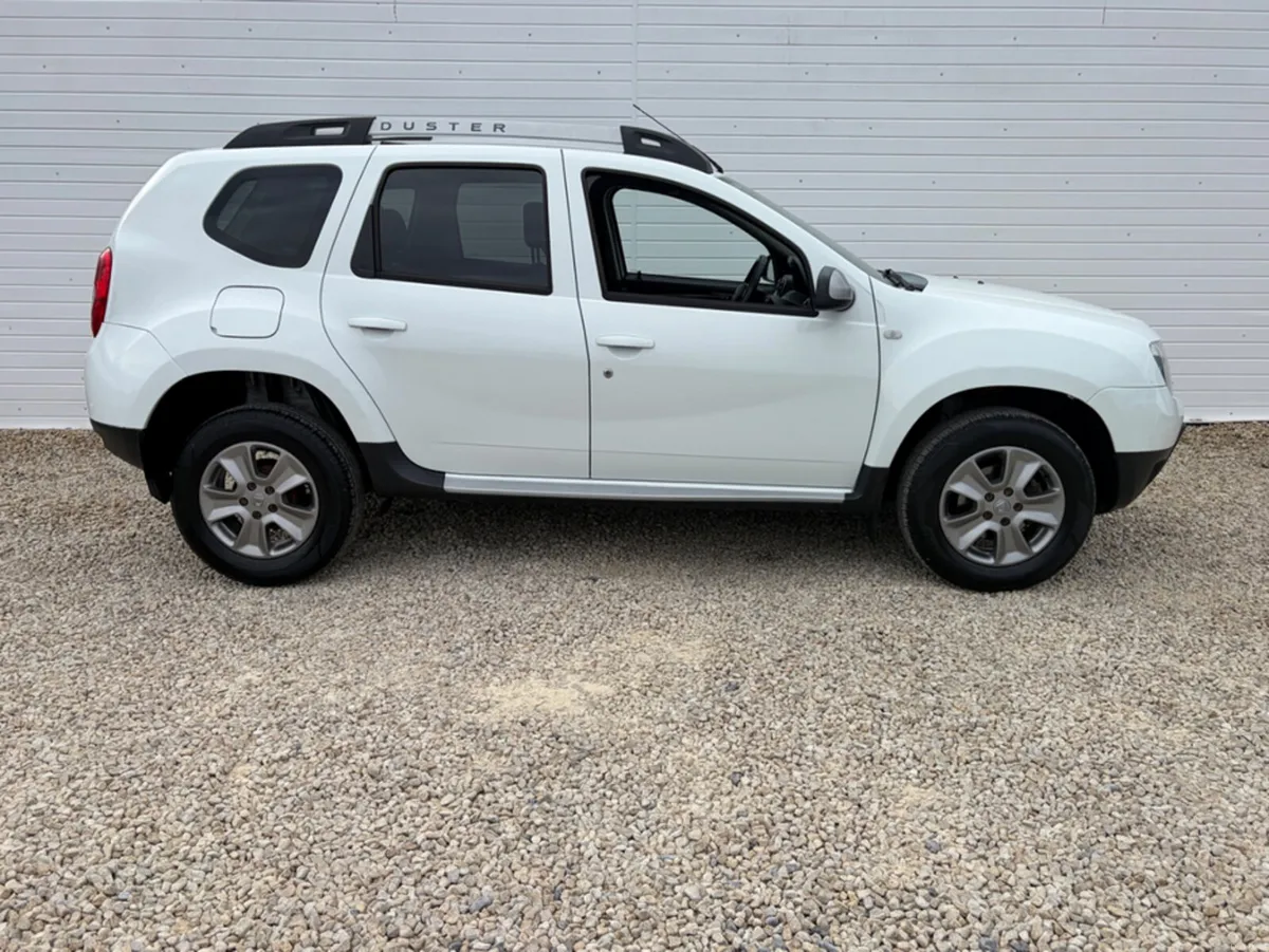 Dacia Duster SIGNATURE 1.5 DCI 110 - Image 3