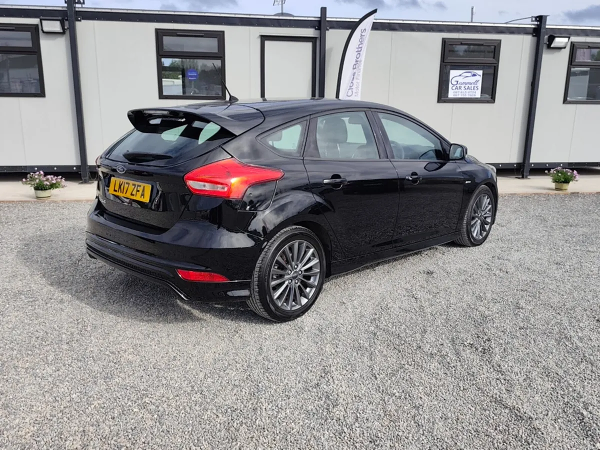 Ford Focus ST-LINE TDCI - Image 3