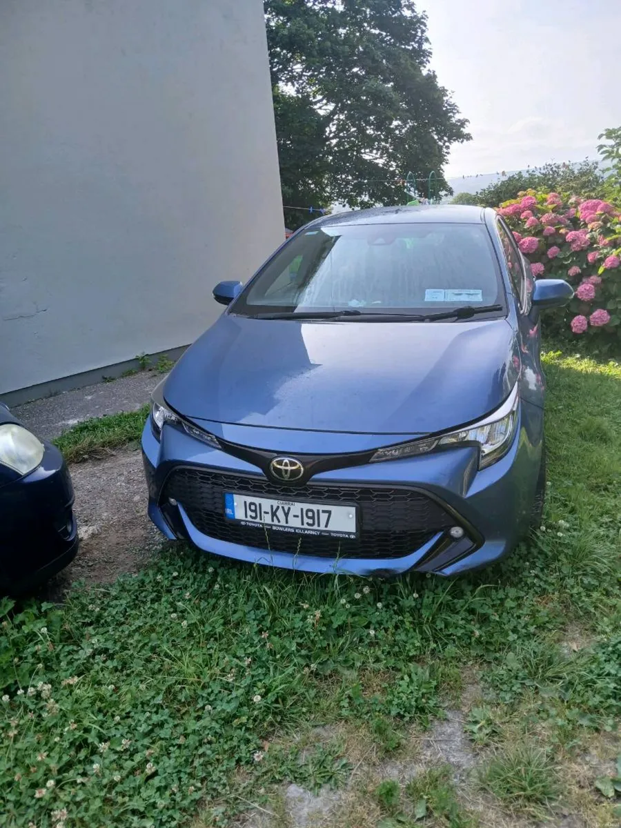 Toyota corolla - Image 2