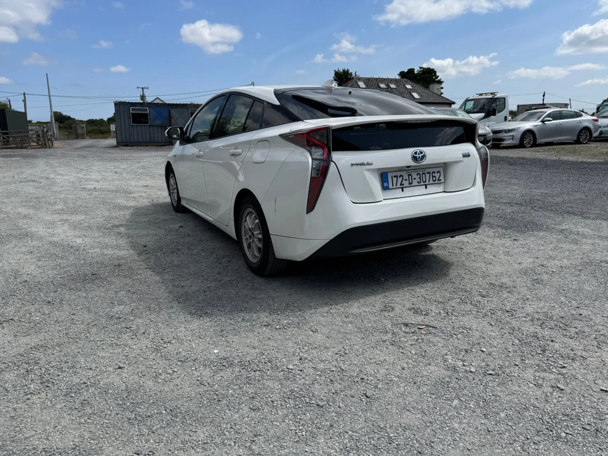 Toyota Prius hybrid automatic..NCT 24/03/28 - Image 4