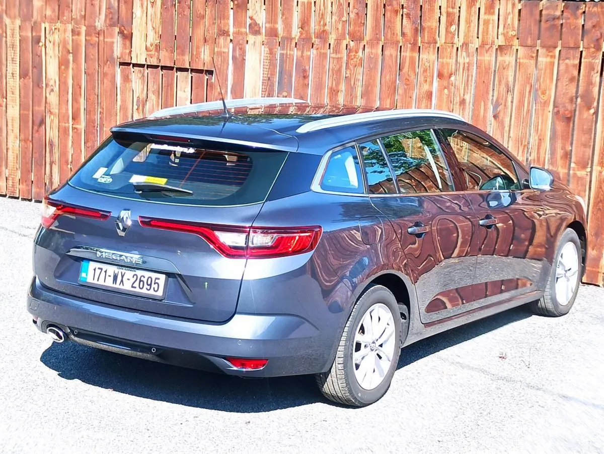 2017 Renault Megane Sport Tourer Dynamique - Image 5