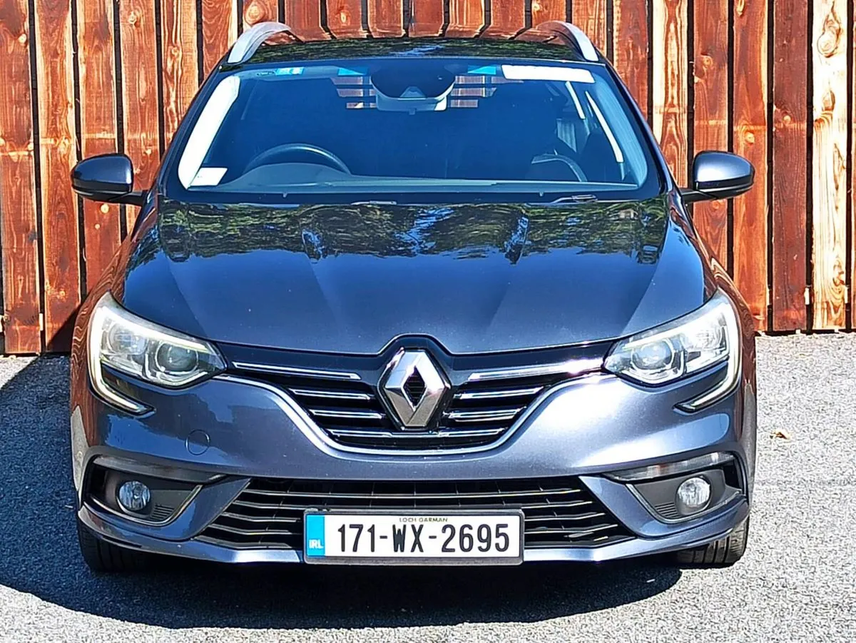 2017 Renault Megane Sport Toirer Dynamique - Image 3