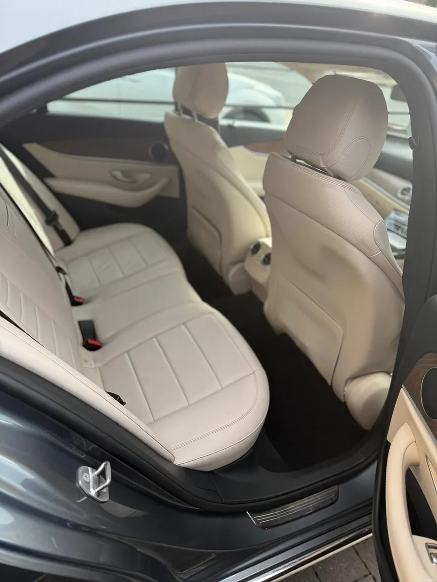 Mercedes-Benz E-Class 2017 - Image 2