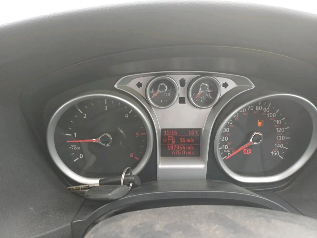Ford Focus - Image 6