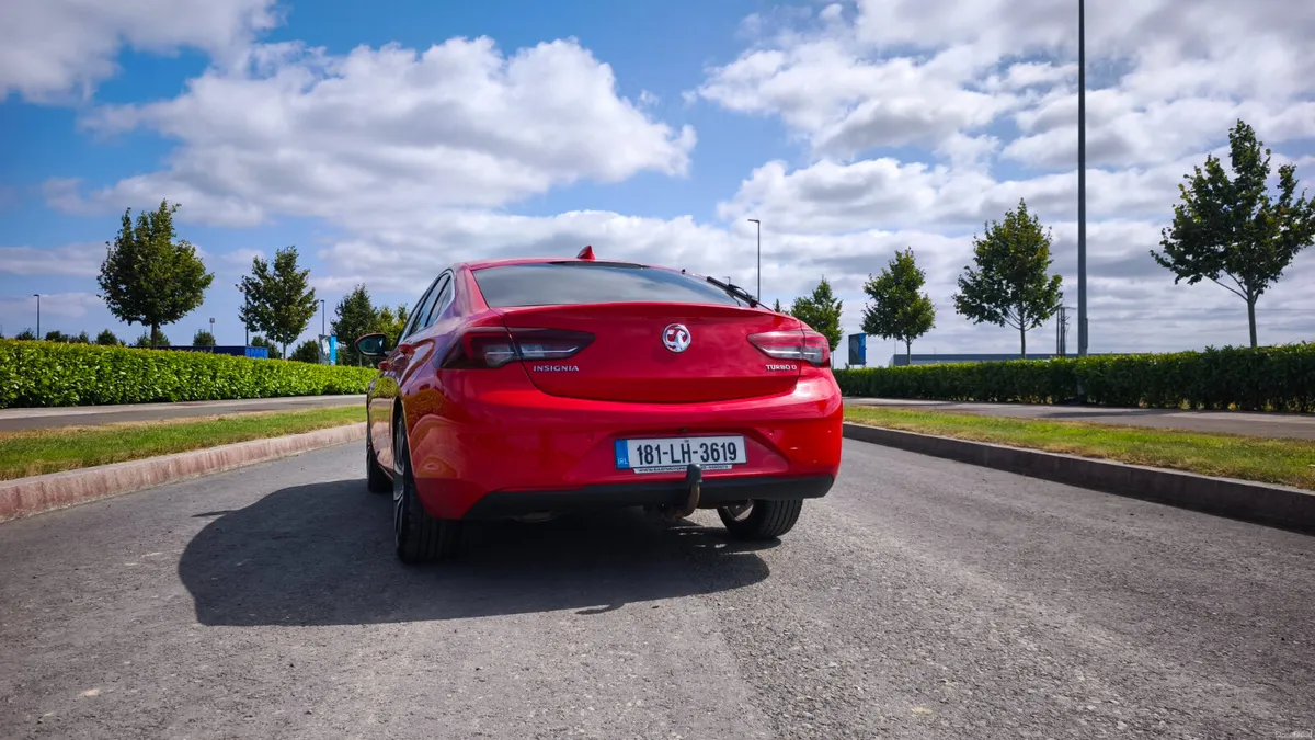 2018 Vauxhall Insignia 1.6 TD Ecotec SRi Nav - Image 3
