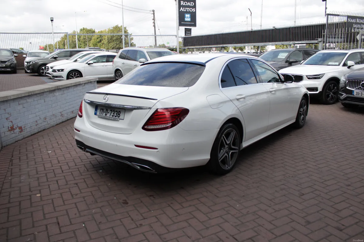 E220D AVANTGARDE AMG 4DR SALOON AUTOMATIC // STUNN - Image 4