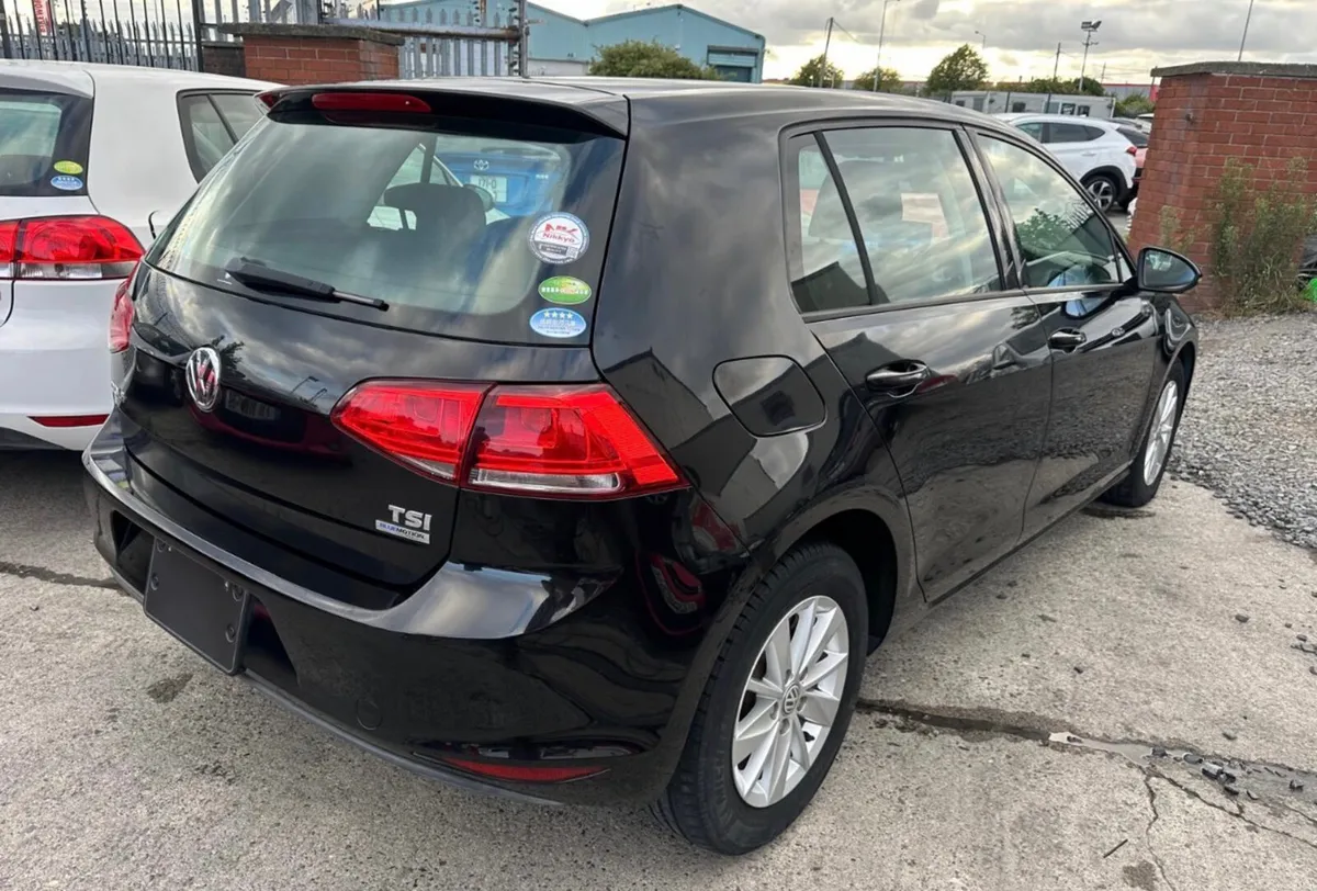 Volkswagen Golf 2014 Automatic / 68k km/ warranty - Image 5