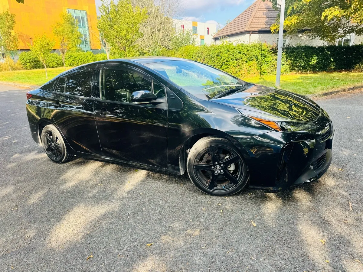 Toyota Prius Leather Seat Heated Seats Cruise Cont - Image 2