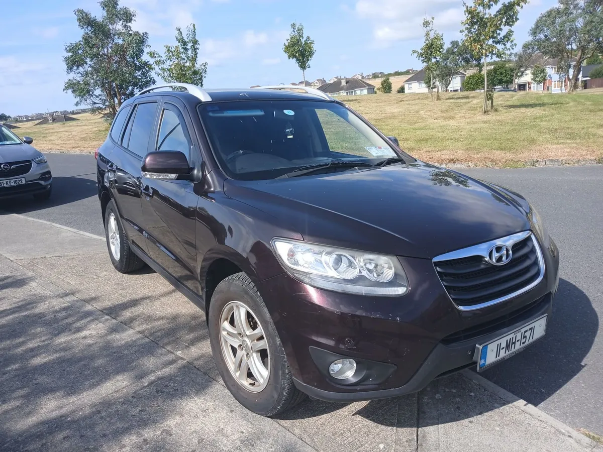 Hyundai Santa Fe 2011 - Image 4