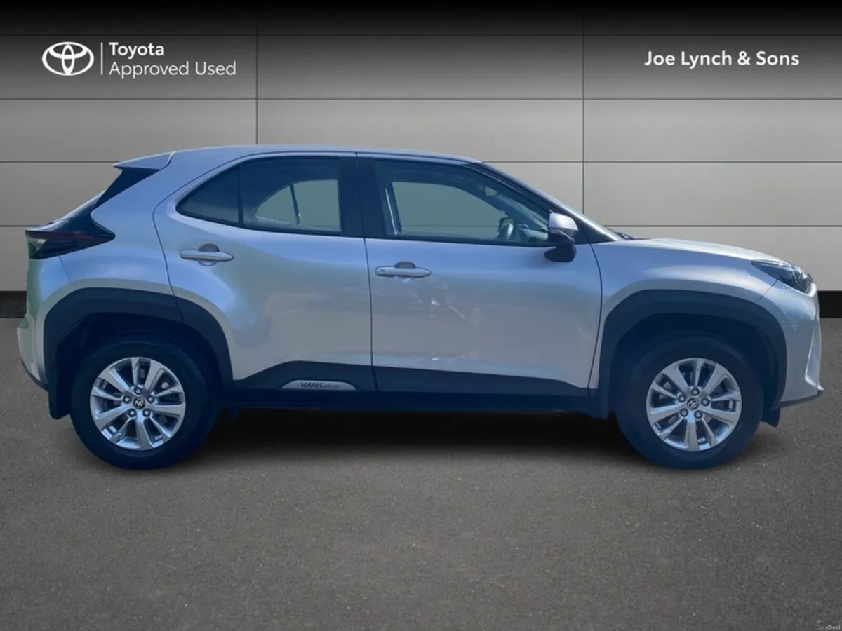 Toyota Yaris Cross YARIS CROSS LUNA - Image 3