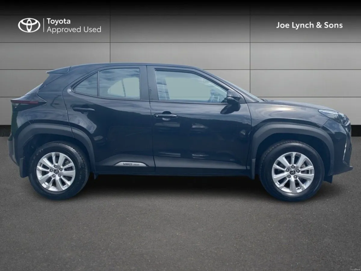 Toyota Yaris Cross YARIS CROSS LUNA - Image 3