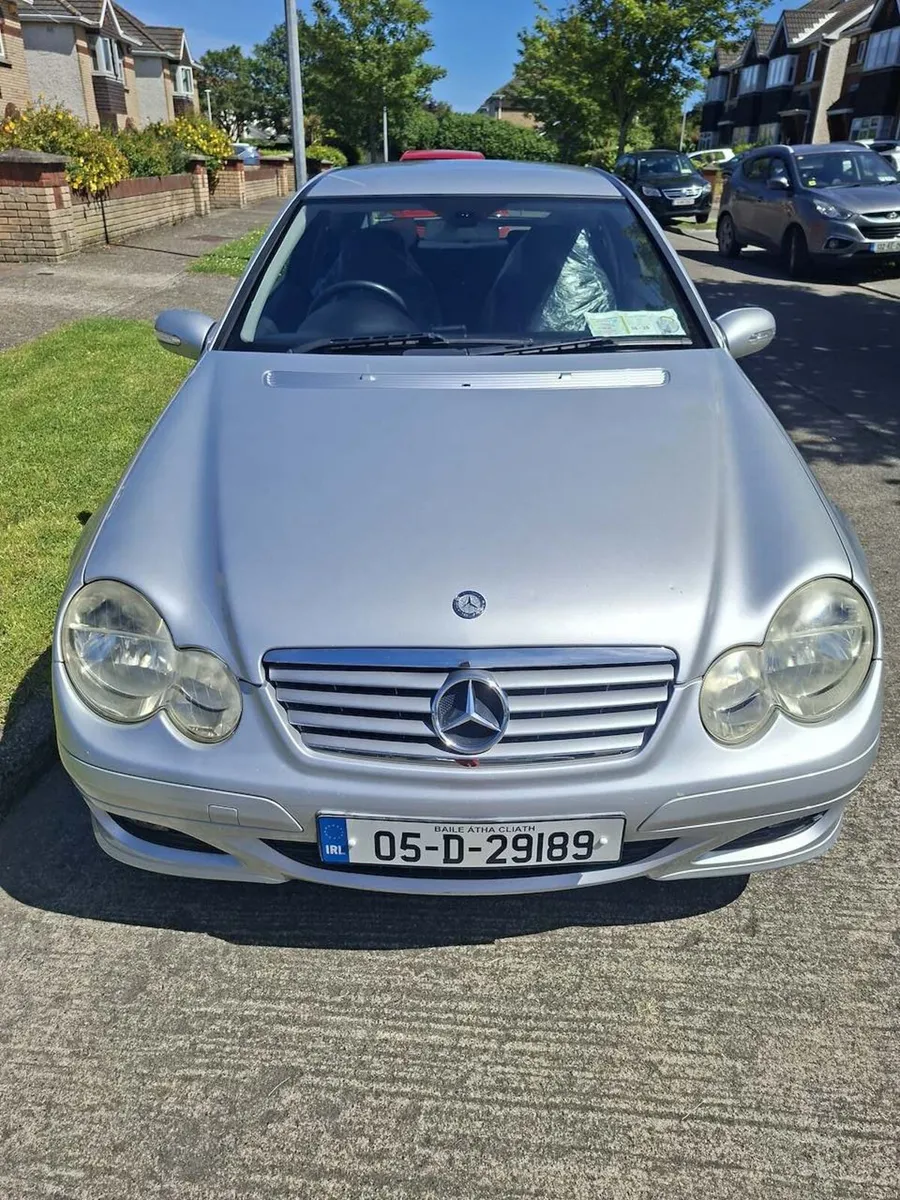 Mercedes-Benz C-Class C180 Coupe 2005 - Image 1