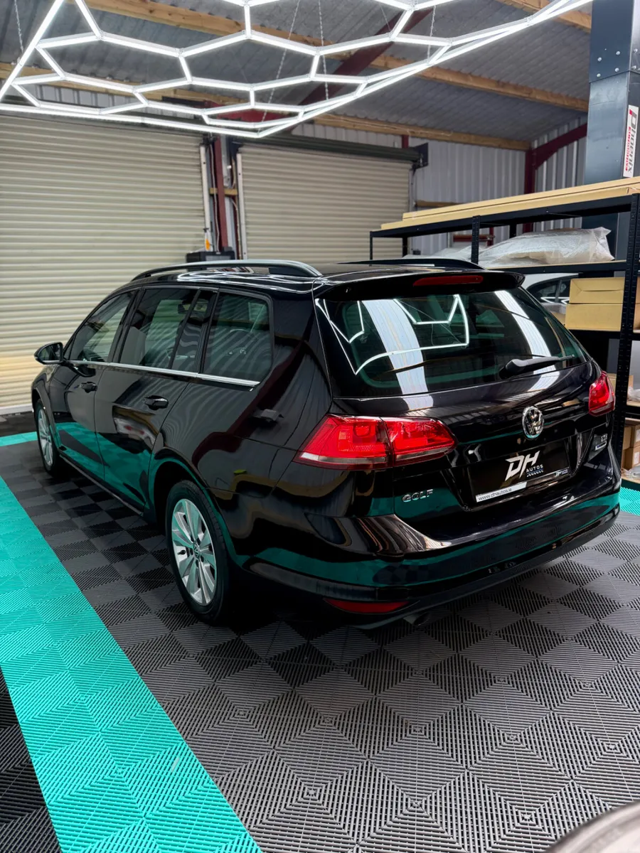 2015 VW Golf Estate 1.2 Petrol - Automatic! - Image 4