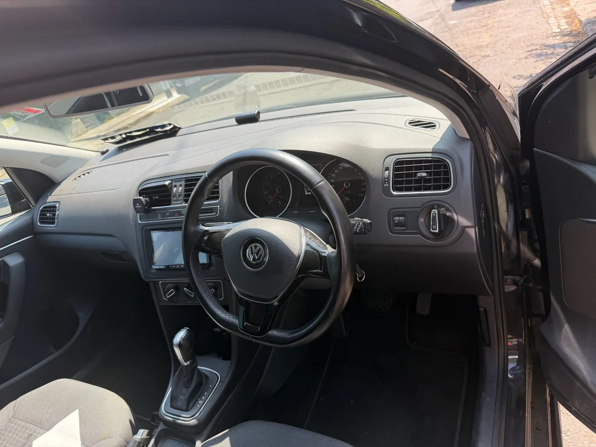 Car - Image 4