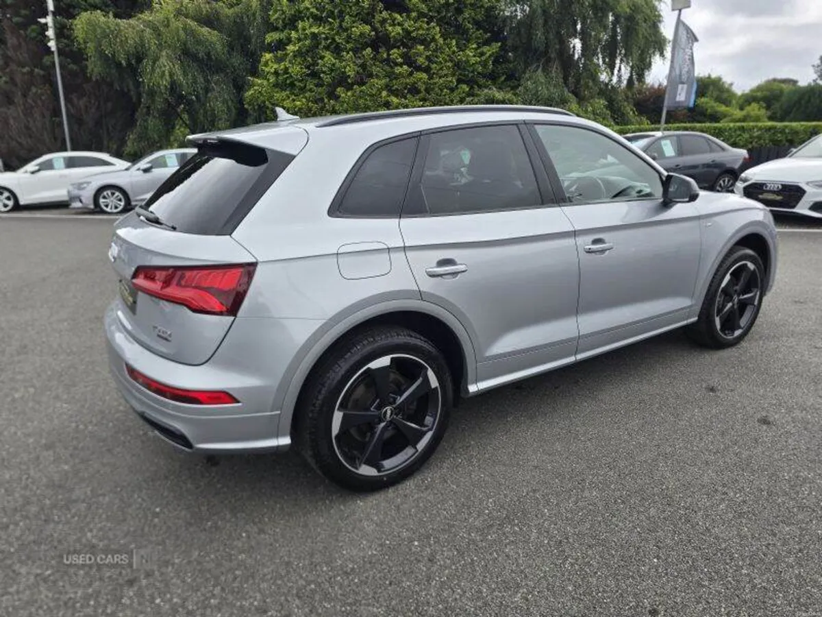 Audi Q5 Black Edition - Image 5