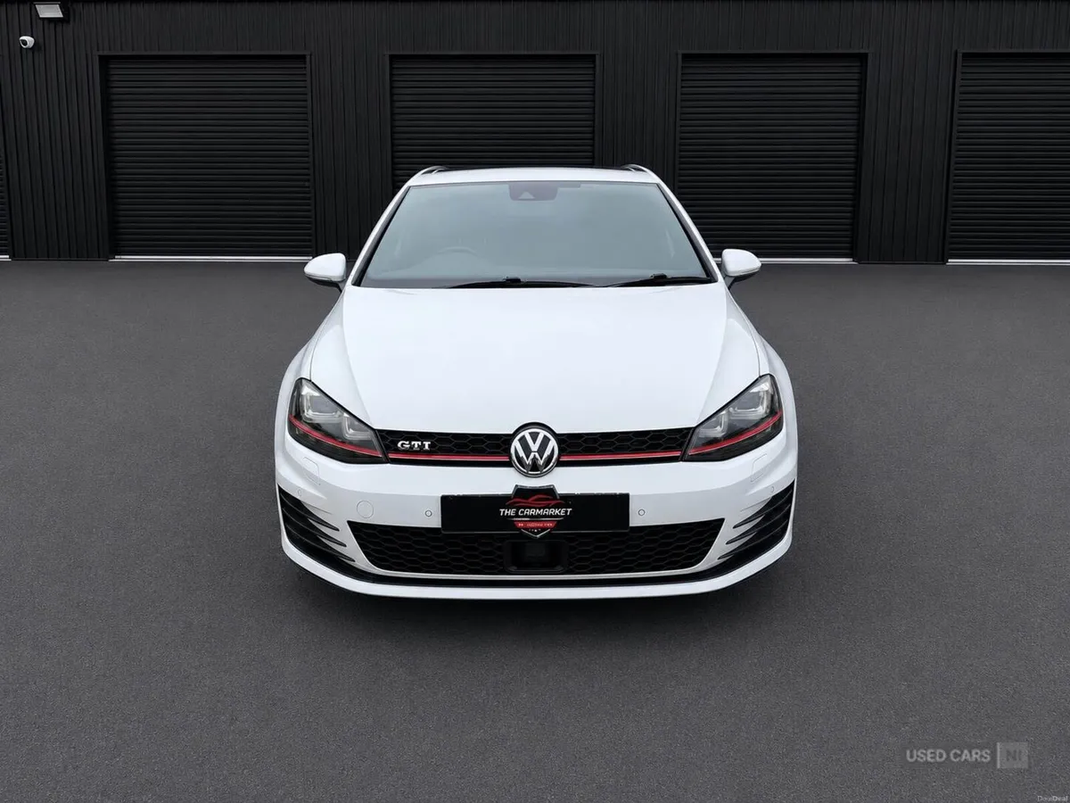 Volkswagen Golf 2.0 TSI BlueMotion Tech GTI DSG Eu - Image 2