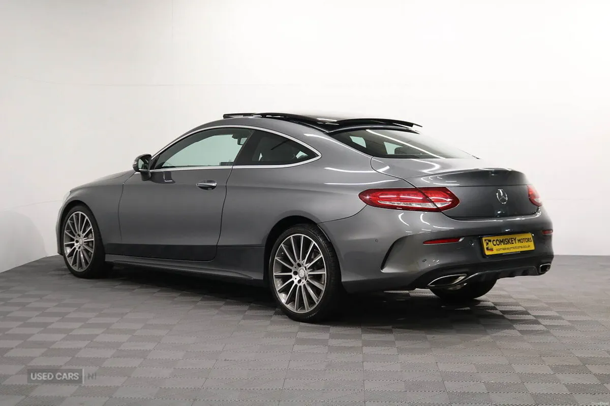 Mercedes-Benz C-Class C200 AMG Line - Image 4