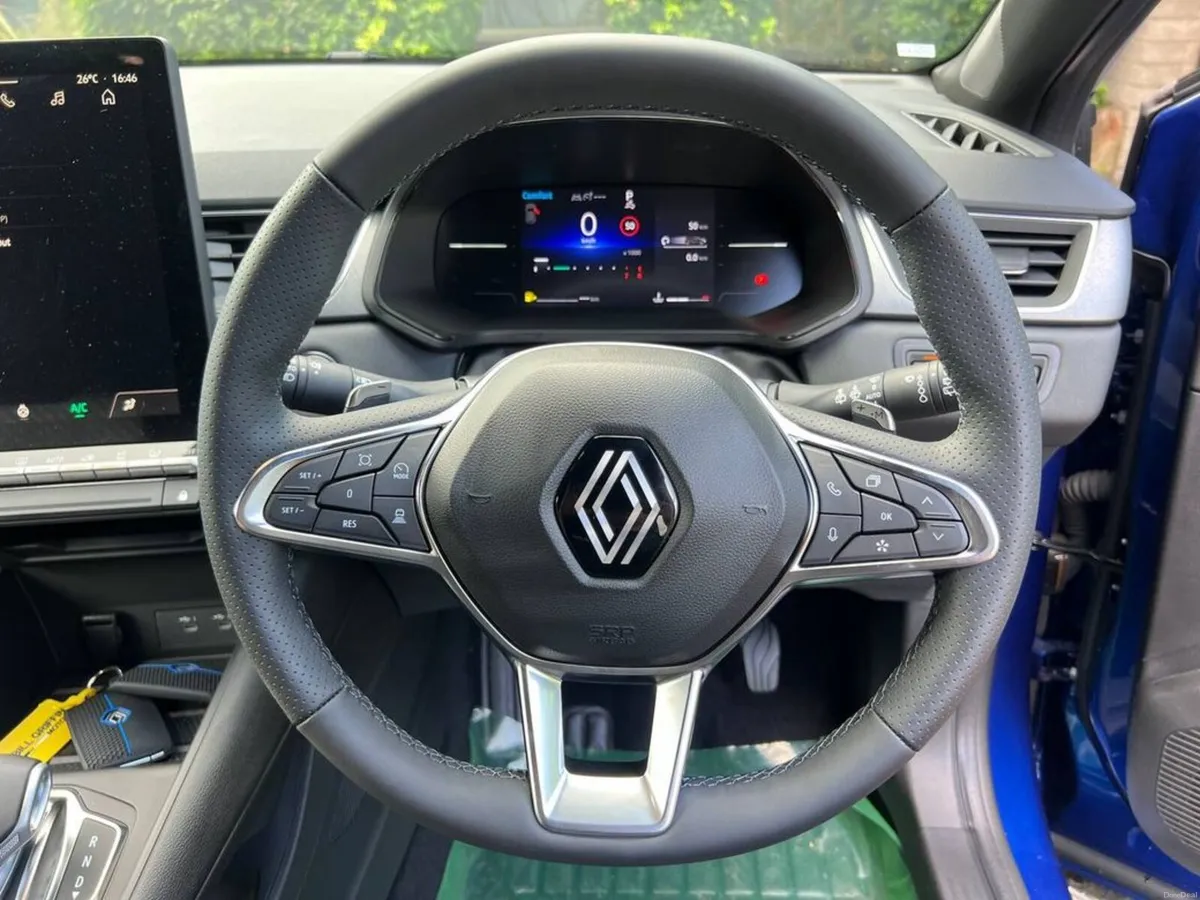 Renault Captur 1.3 TCE HYBRID AUTO ** DELIVERY MIL - Image 4