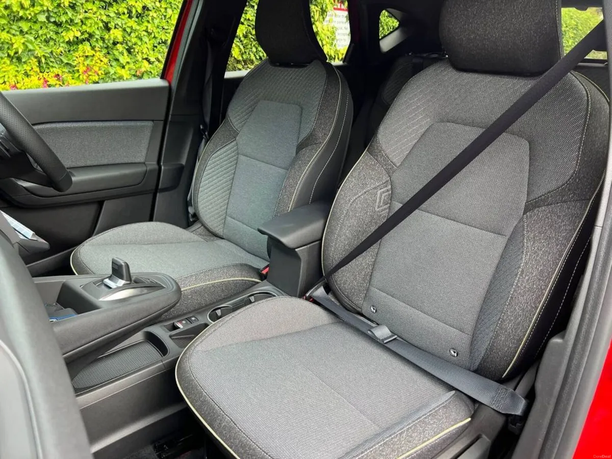 Renault Captur 1.3 TCE MILD HYBRID (SELF-CHARGE) A - Image 6
