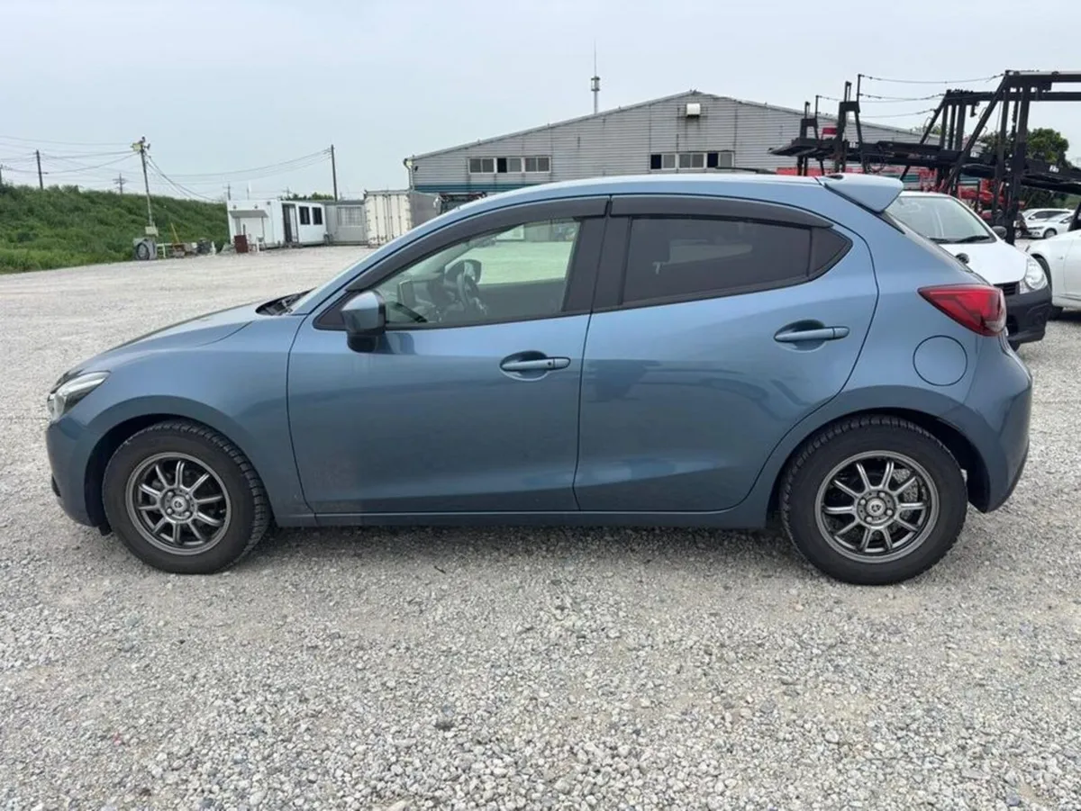 Mazda Demio 13S - Image 5