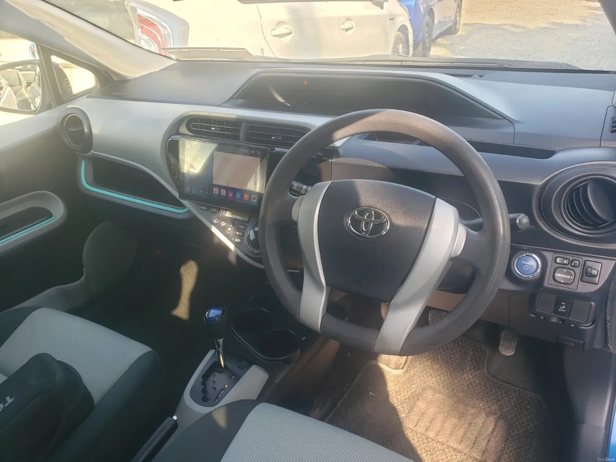 Toyota Aqua 2013 - Image 5