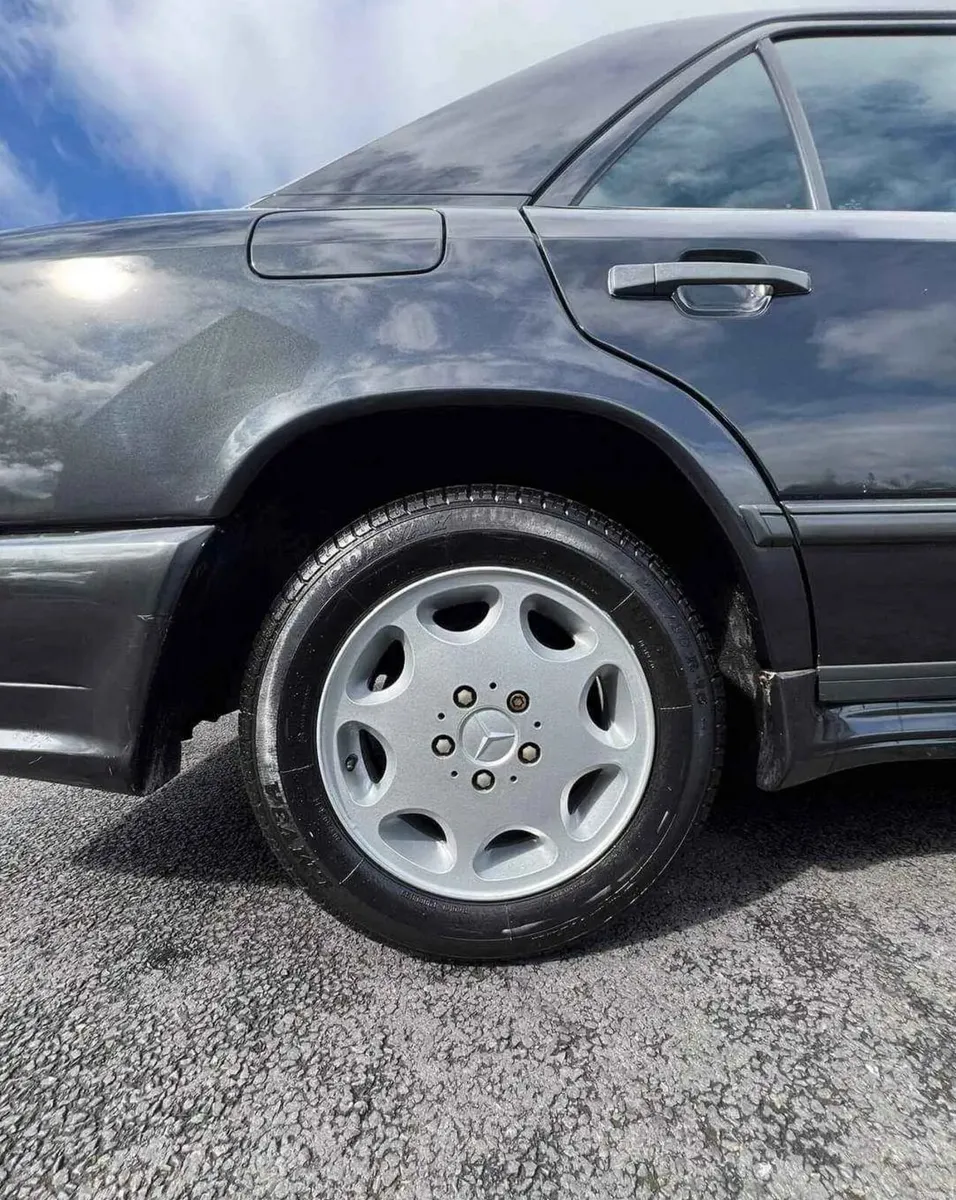 Car - Image 6