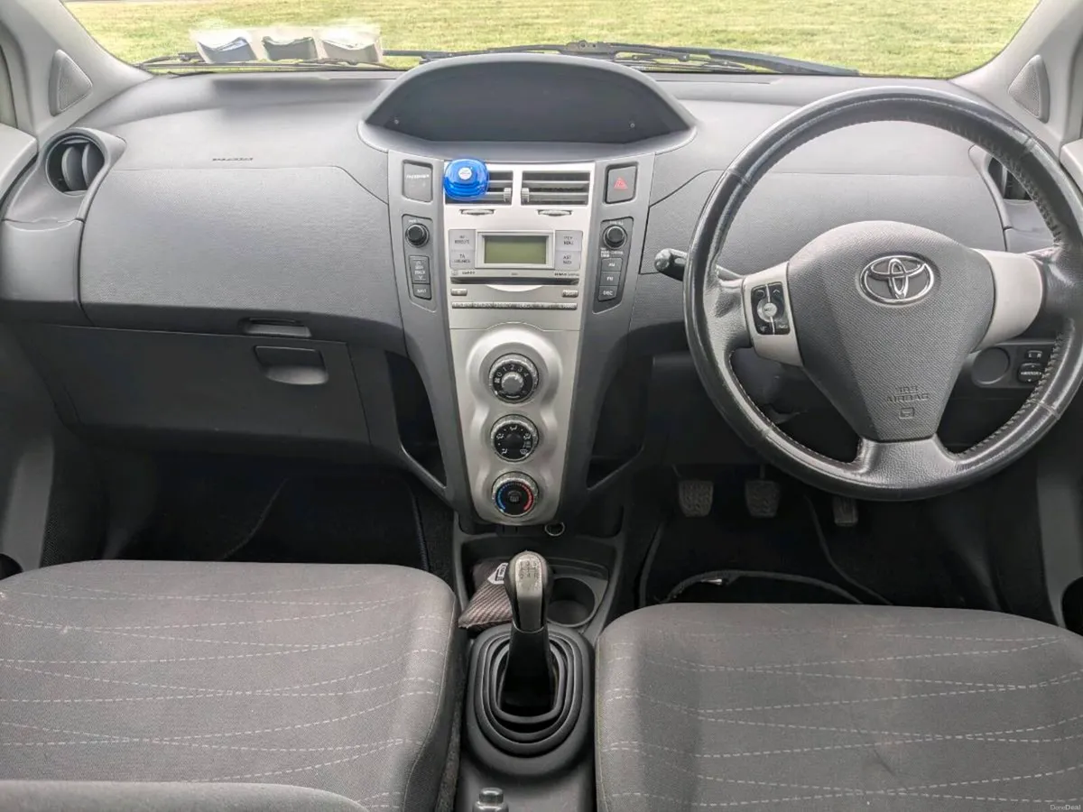Toyota Yaris 2006 - Image 5