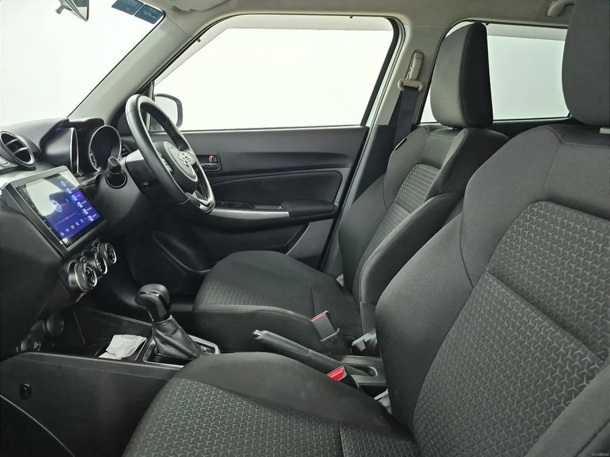Suzuki Swift 1.2 CVT Automatic XG Limited - Image 4