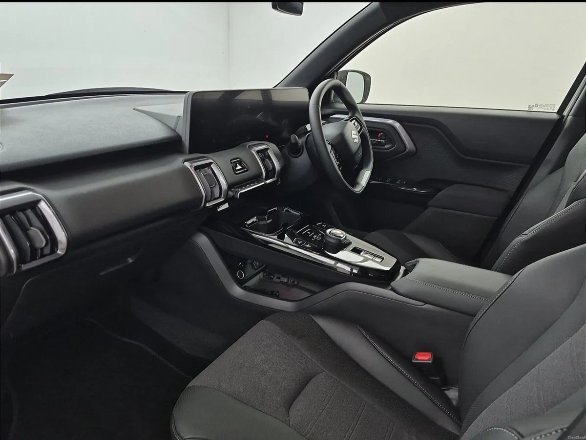 Suzuki Vitara E Ultra Automatic 61kWh - Image 4
