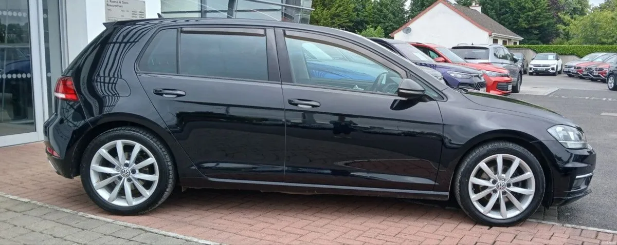 Volkswagen Golf Highline 1.6 TDI 115HP **REAR VIEW - Image 2