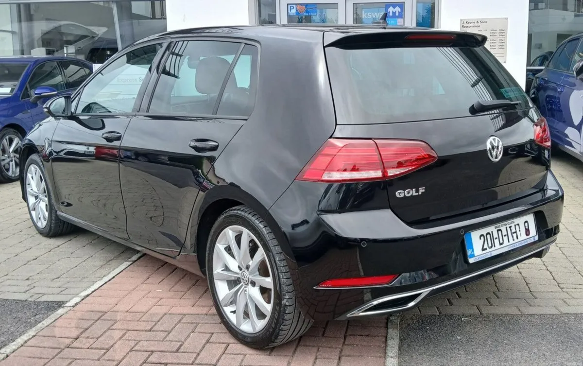 Volkswagen Golf Highline 1.6 TDI 115HP **REAR VIEW - Image 4