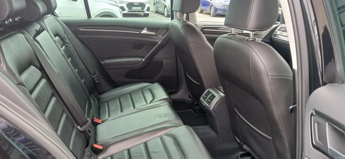 Volkswagen Golf Highline 1.6 TDI 115HP **REAR VIEW - Image 6