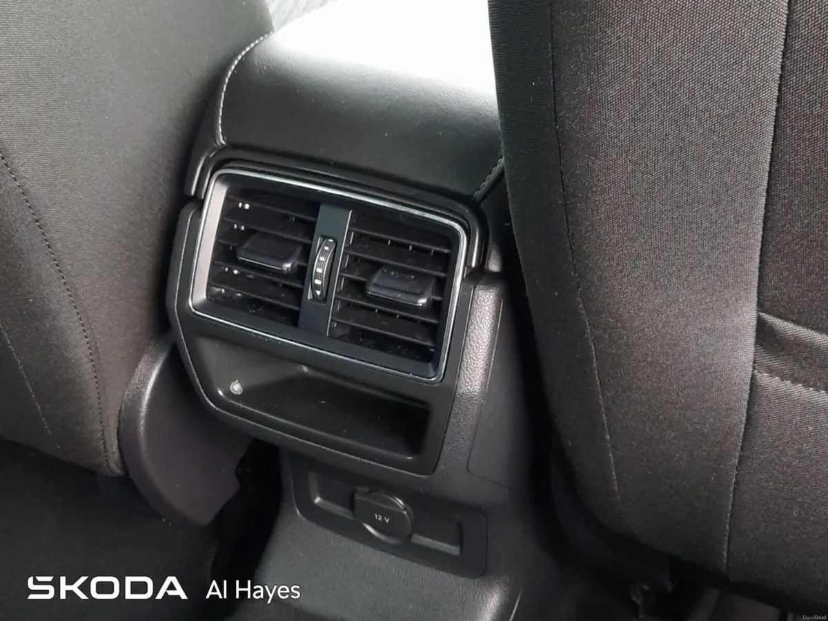 Skoda Karoq **SAT-NAV**STYLE SPEC**2.0TDI 150BHP*N - Image 4