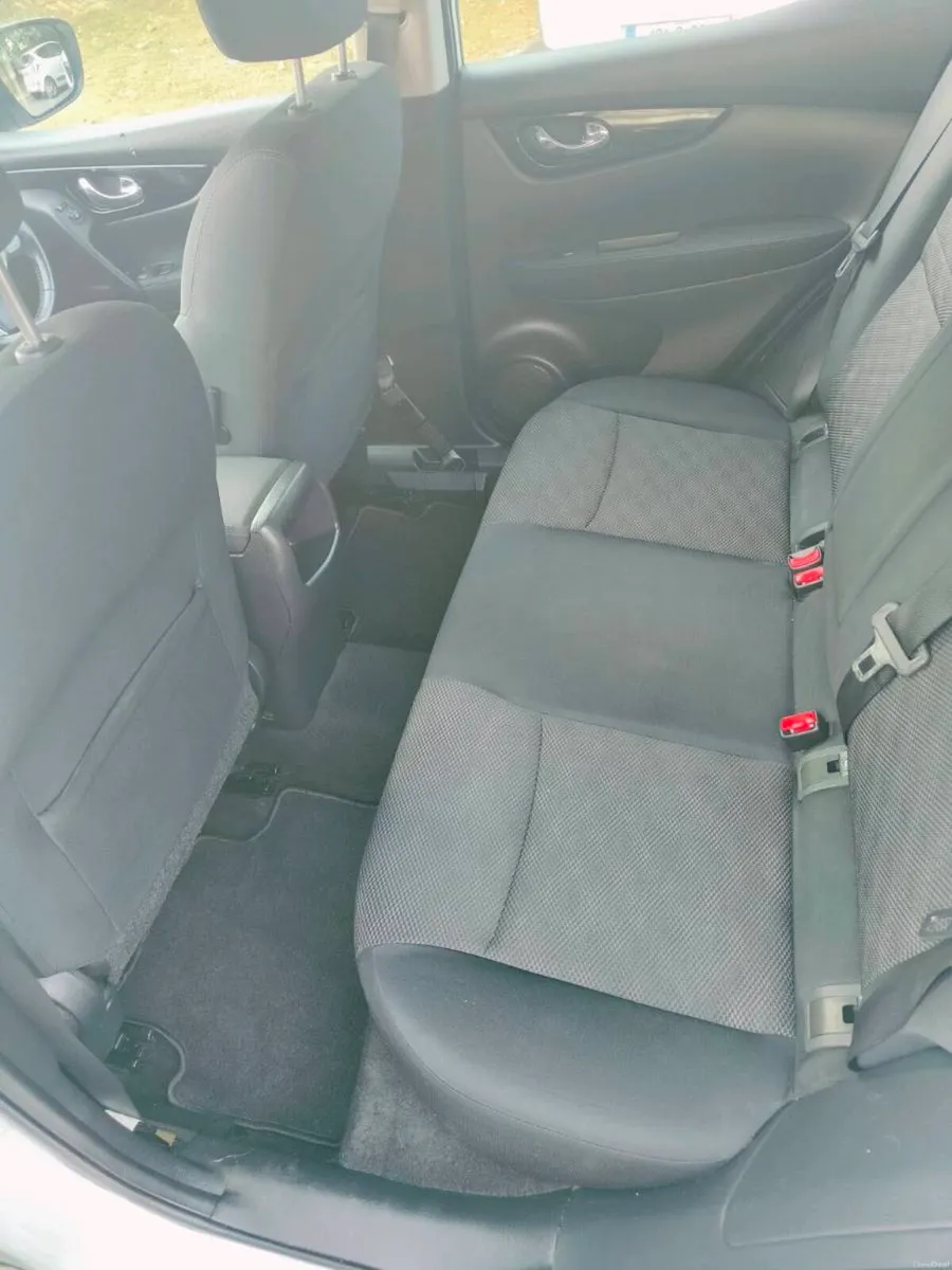 Nissan Qashqai 1.5 DSL SV Safety PK URGENT SALE - Image 5