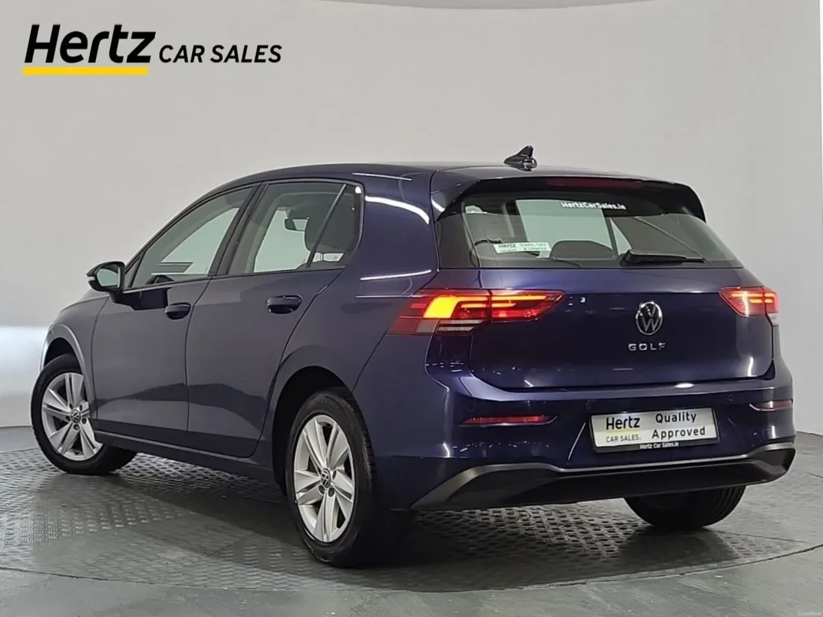 Volkswagen Golf 2.0 TDI 115HP Life - Image 3