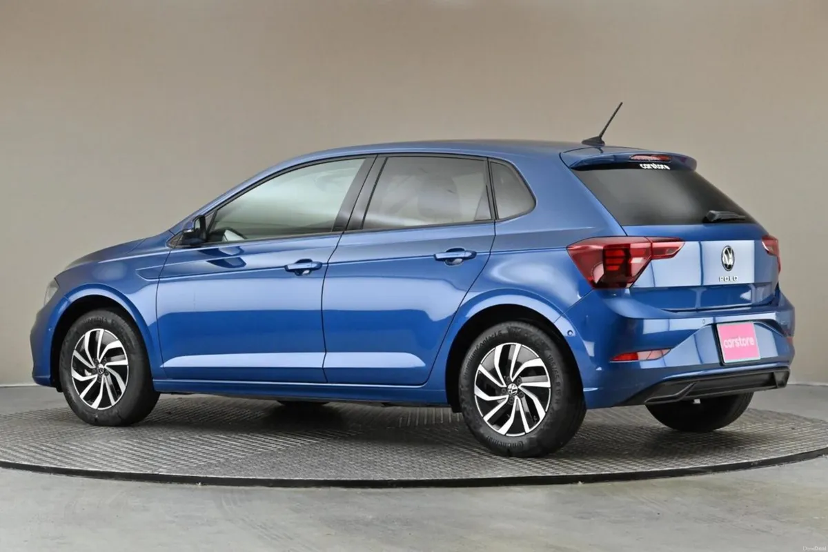 Volkswagen Polo 1.0 TSI DSG LIFE **CARPLAY**REVERS - Image 6
