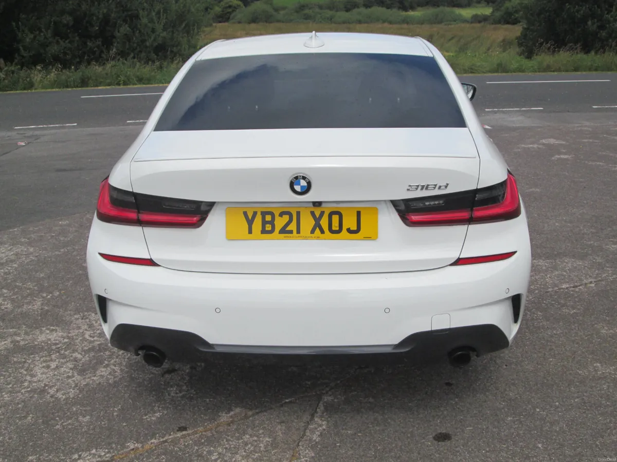 2021  BMW  318 D  2.0  MHT  M-SPORT  AUTOMATIC - Image 6