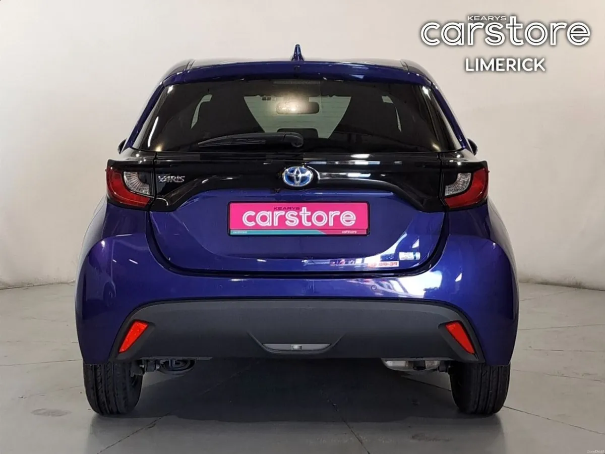 Toyota Yaris 1.5 HYBRID - Image 4