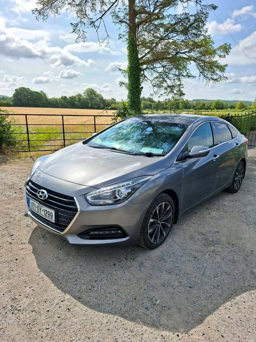 HYUNDAI I40 2017 ONLY 120KM - Image 2