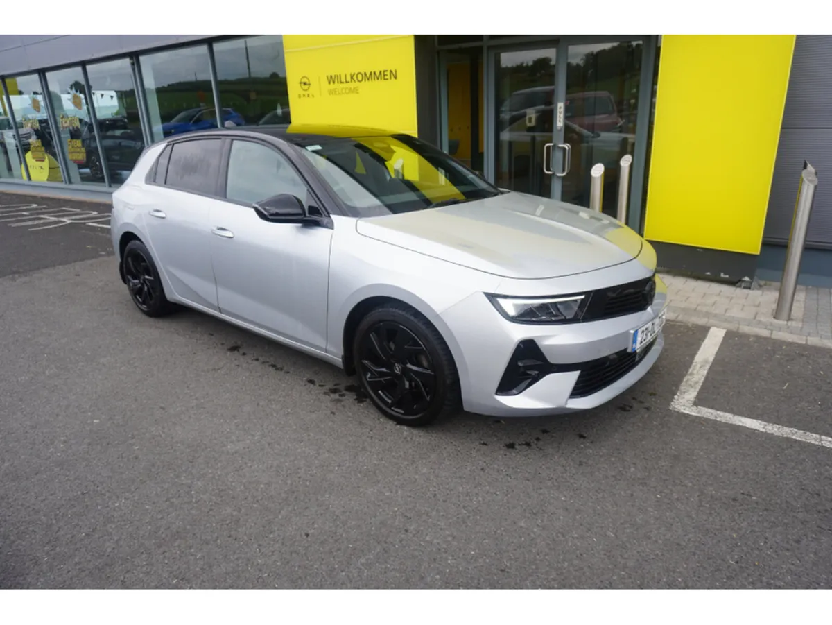 Opel Astra 5 DR HATCH-SRI-1.2 130PS - Image 1