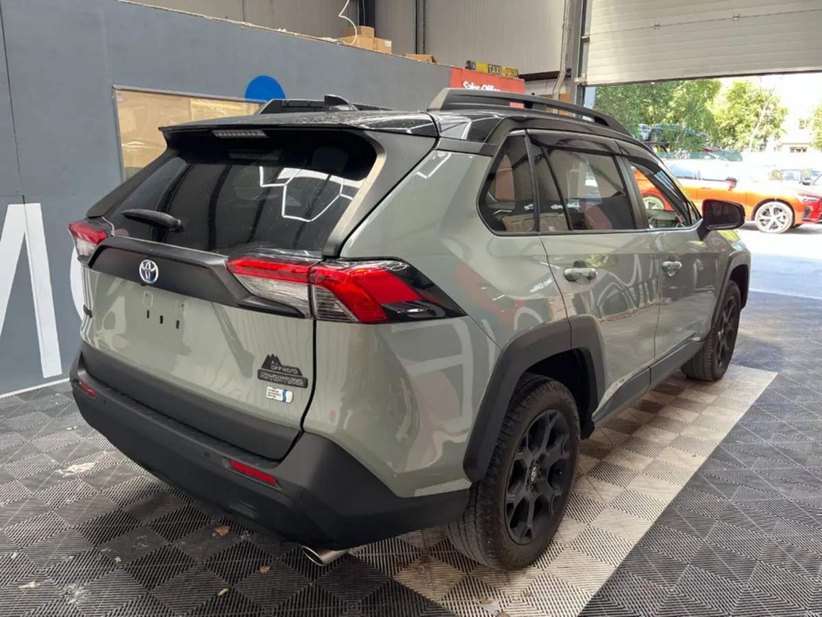 Toyota RAV4 2024 TOYOTA RAV4 HYBRID OFFROAD EDITIO - Image 2