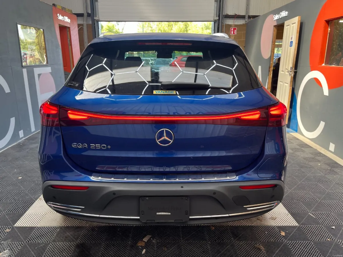 Mercedes-Benz EQA 2024 MERCEDES-BENZ EQA250+ AUTOM - Image 3