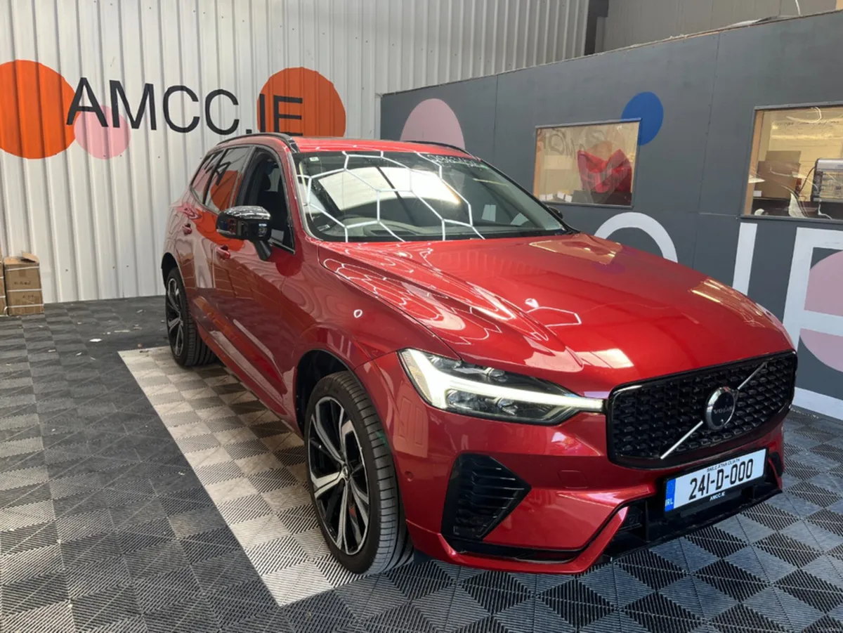 Volvo XC60 2024 VOLVO XC60 T6 PLUG-IN 2.0 AUTOMATI - Image 1