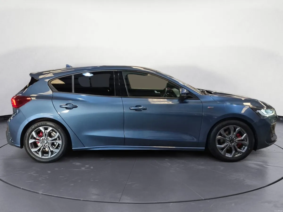 Ford Focus ST-Line 1.5 TD 115 Auto - Image 4