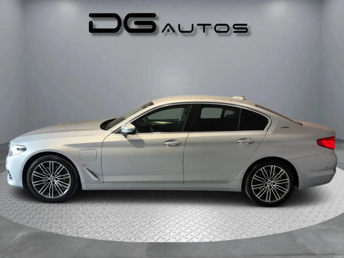 BMW 5-Series LOW KMs - Great Condition- Extras 4DR - Image 1