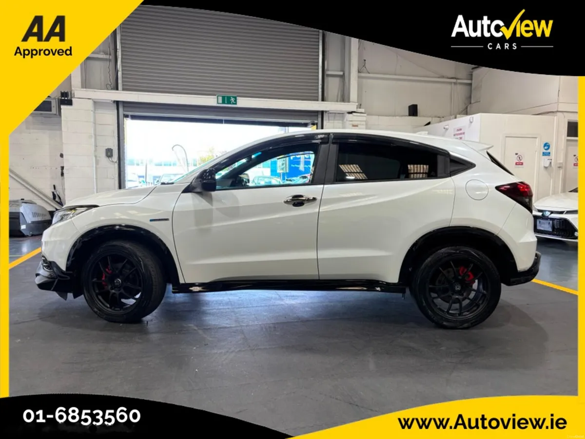 Honda Vezel RS Model 1.5 Self-Charging Hybrid Auto - Image 6