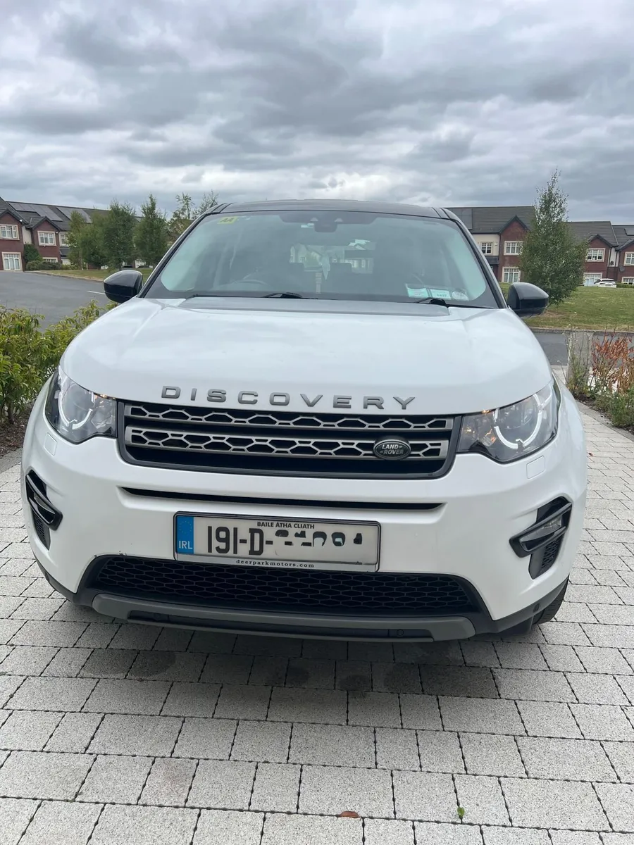 Land Rover Discovery Sport 2019 - Image 1
